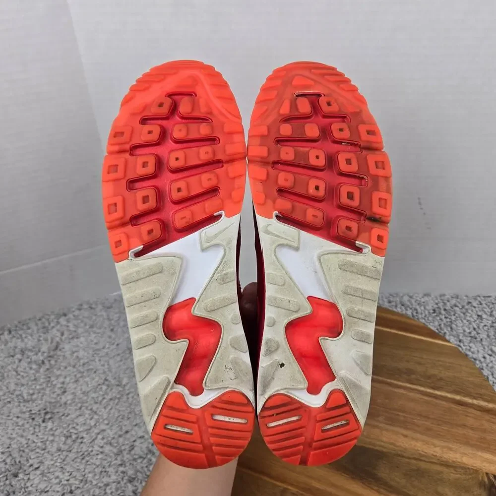 Nike Mens 9.5 Air Max 90 Ultra 2.0 Flyknit Bright Crimson Sneaker 875943-600